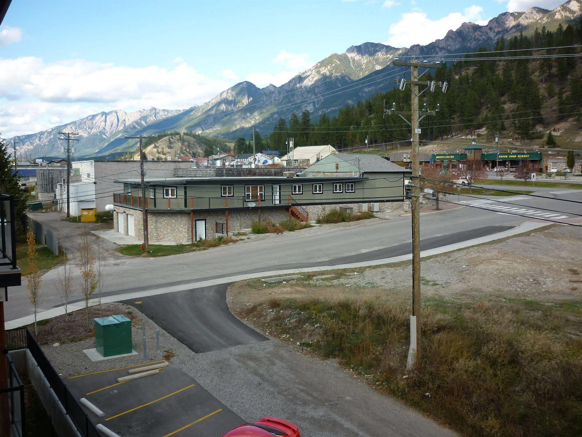 Motel Bavaria Radium Hot Springs Buitenkant foto